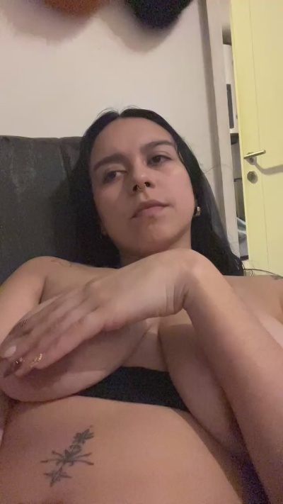 Bbtrick22 live cam on Cam4
