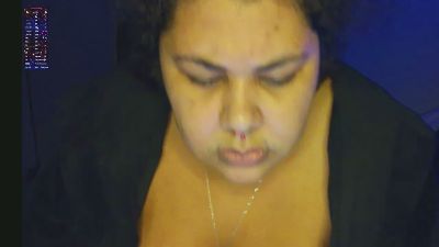 Bbwroyaltty live cam on Cam4