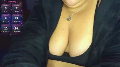 Bbwroyaltty live cam on Cam4