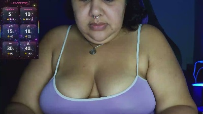 Bbwroyaltty live cam on Cam4