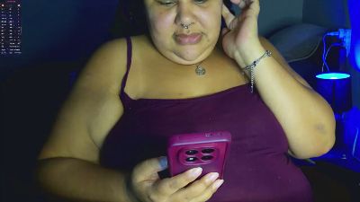 Bbwroyaltty live cam on Cam4
