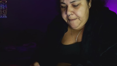 Bbwroyaltty live cam on Cam4