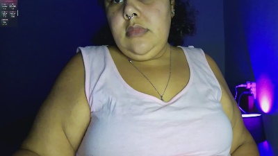 Bbwroyaltty live cam on Cam4