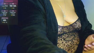 Bbwroyaltty live cam on Cam4