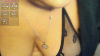 Bbwroyaltty live cam on Cam4