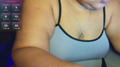 Bbwroyaltty live cam on Cam4