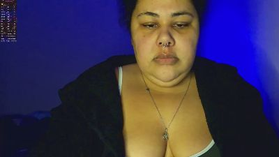 Bbwroyaltty live cam on Cam4
