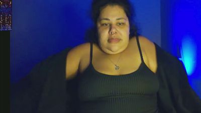 Bbwroyaltty live cam on Cam4