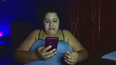 Bbwroyaltty live cam on Cam4