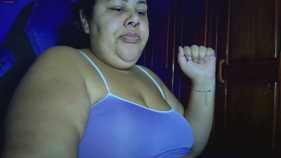 Bbwroyaltty live cam on Cam4