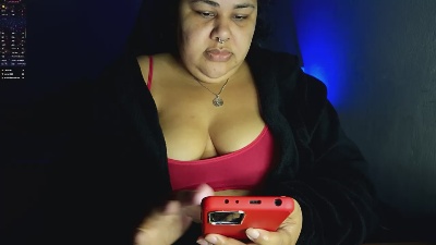 Bbwroyaltty live cam on Cam4