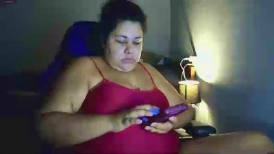 Bbwroyaltty live cam on Cam4