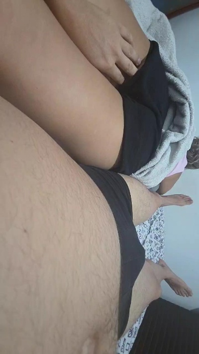 Bcnlatino25 live cam on Cam4