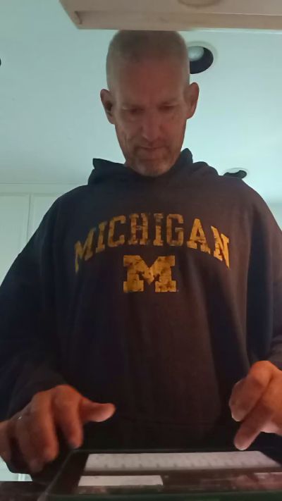 Bdoyle33 live cam on Cam4