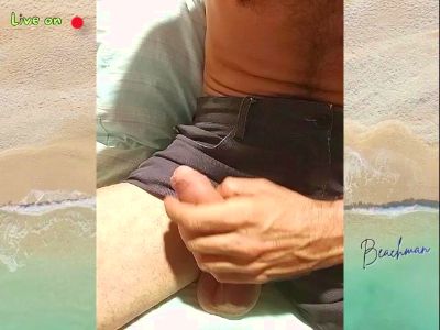 Beachman01 live cam on Cam4