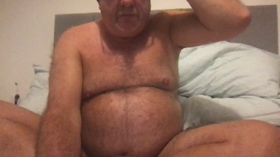 Bear5868 live cam on Cam4