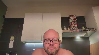 BearBoy78 live cam on Cam4