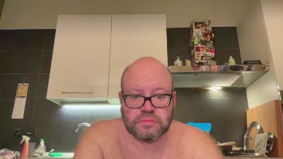 BearBoy78 live cam on Cam4