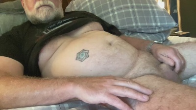 BeardedBarber live cam on Cam4
