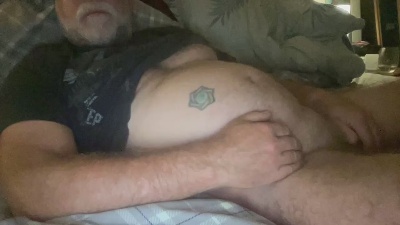 BeardedBarber live cam on Cam4