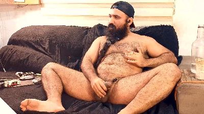 BeardedSmoker live cam on Cam4