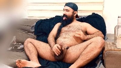 BeardedSmoker live cam on Cam4