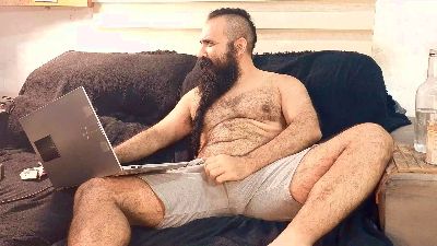 BeardedSmoker live cam on Cam4