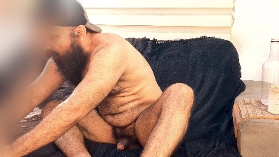 BeardedSmoker live cam on Cam4