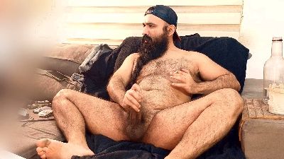 BeardedSmoker live cam on Cam4
