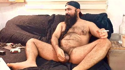 BeardedSmoker live cam on Cam4