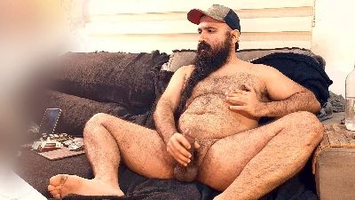 BeardedSmoker live cam on Cam4