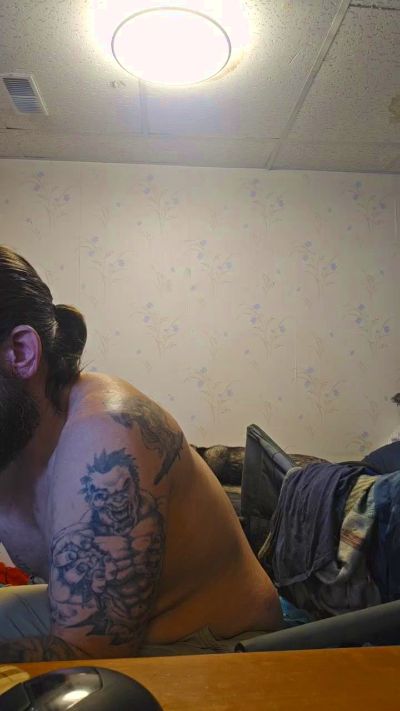Beardedveteran live cam on Cam4