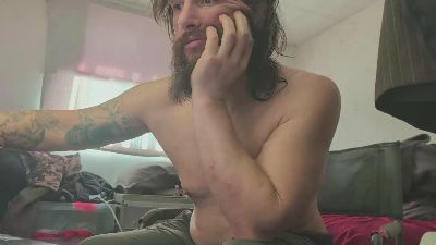 Beardedveteran live cam on Cam4