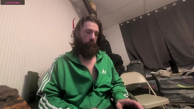 Beardedveteran live cam on Cam4