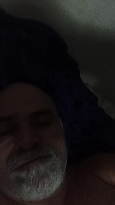 Bearoliverpcd live cam on Cam4