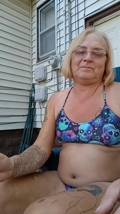 Beast2174 live cam on Cam4