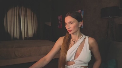 Beatrice_Brise live cam on Cam4