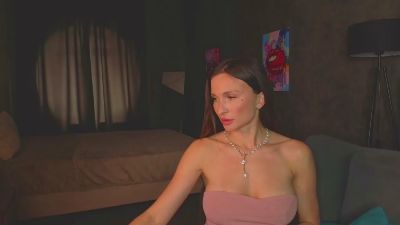 Beatrice_Brise live cam on Cam4
