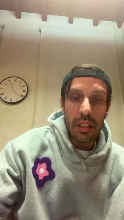 Bebo232323 live cam on Cam4