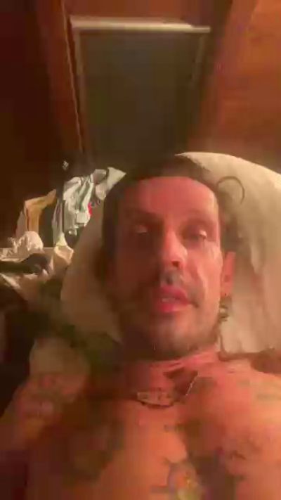 Bebo232323 live cam on Cam4