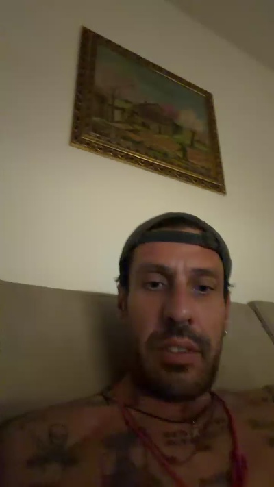 Bebo232323 live cam on Cam4