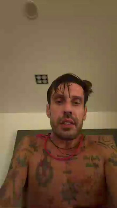 Bebo232323 live cam on Cam4