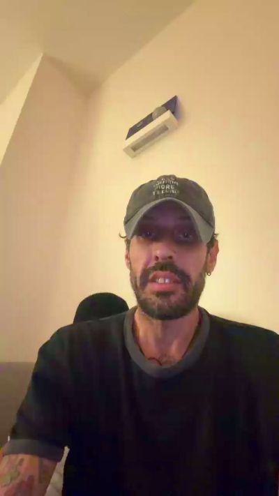 Bebo232323 live cam on Cam4