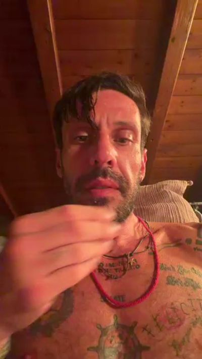 Bebo232323 live cam on Cam4