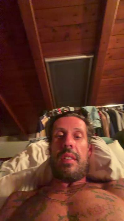 Bebo232323 live cam on Cam4