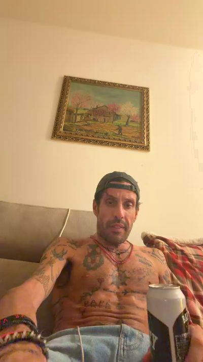 Bebo232323 live cam on Cam4