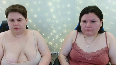 BeckyAndEllen live cam on Cam4