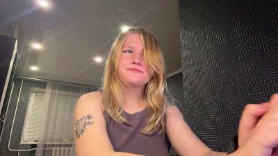 BeeBalyeat live cam on Cam4