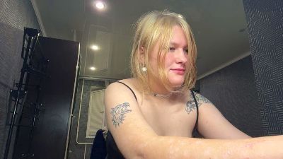 BeeBalyeat live cam on Cam4