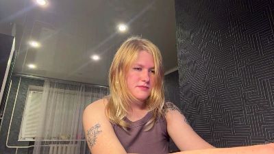 BeeBalyeat live cam on Cam4